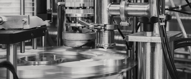 Boxing glove with machine part